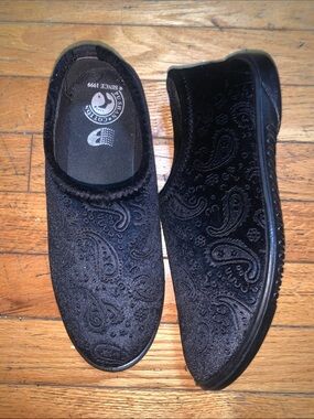 B Pu shan cotto shoes size 9